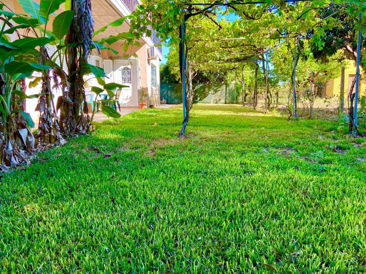Cottage House,With Big Garden & Lawn Amaliada Exterior foto